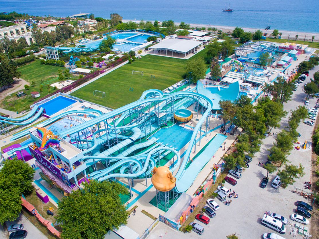 Wycieczka do aquaparku DoluSu Park z Kemer – Zjeżdżalnie i basen z falami